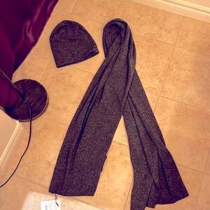 NWT Theory Charcoal Gray CASHMERE Scarf with matching cashmere beanie.